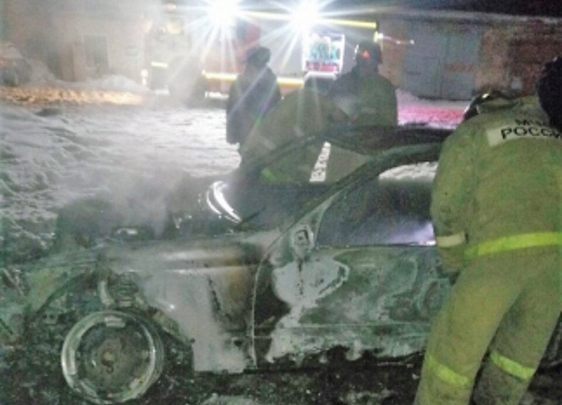 В Губкине сгорела LADA Granta и столкнулись автомобили