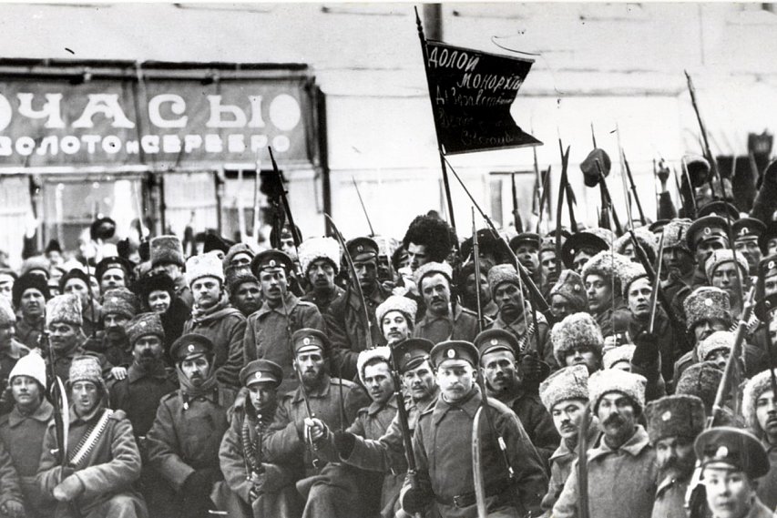 100 лет Октябрьской революции: пять мифов о том, что было и чего не было
