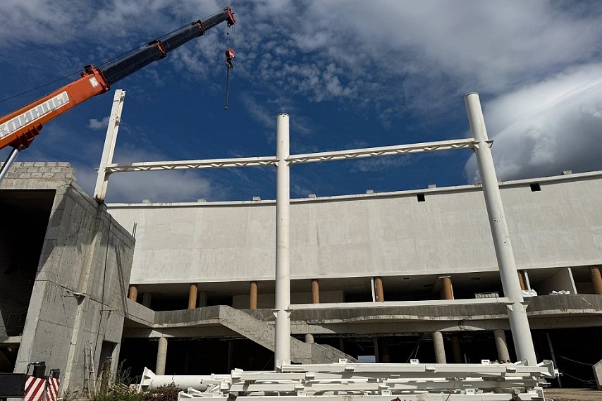 Минстрой: новый бассейн в Губкине готов на 45 %