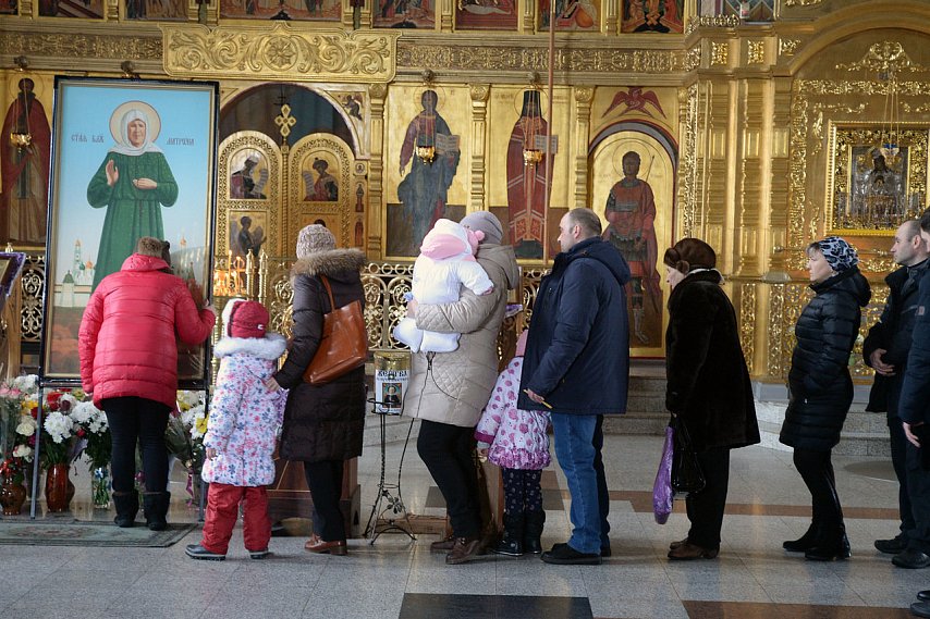 За шесть дней Матроне Московской поклонились тысячи губкинцев 