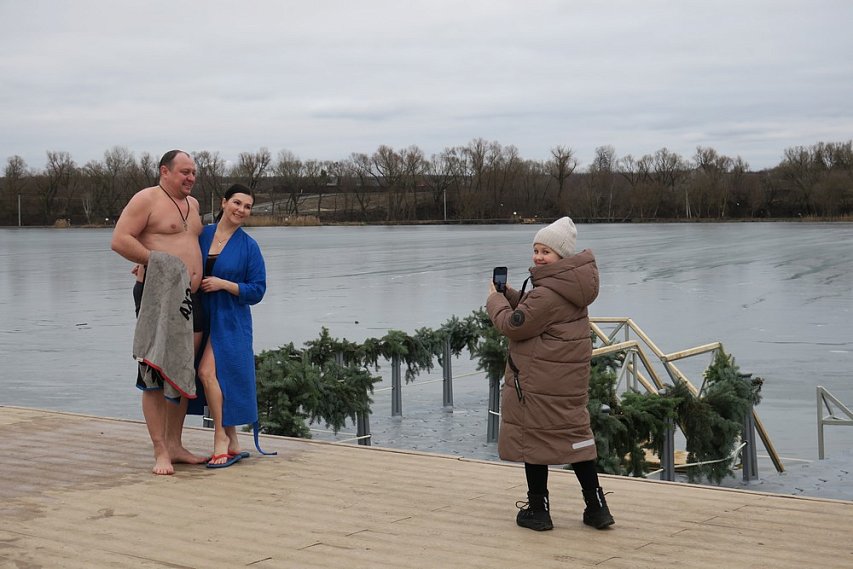 Крещенские купания в Губкине: фоторепортаж с городского пляжа