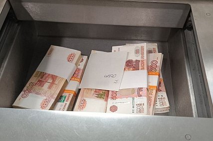 55-летний губкинец под предлогом декларирования денег отдал мошенникам 1,7 млн рублей