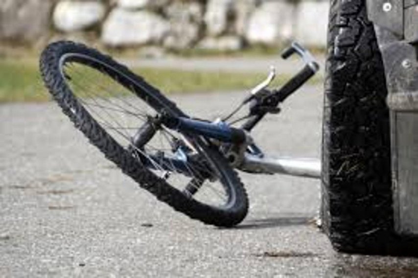 5 мая в Губкине 33-летний велосипедист врезался в иномарку с 79-летним водителем 