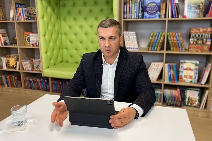 Михаил Лобазнов проведёт расширенный прямой эфир 19 апреля