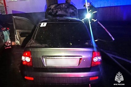 В Губкине ночью подожгли автомобиль
