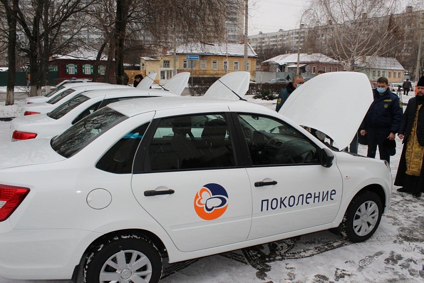 Накануне 30-летия МЧС белгородские спасатели получили новые служебные автомобили