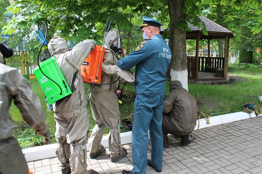 Спасатели Белгородской области получили новое оборудование для обработки зданий и уличных сооружений 