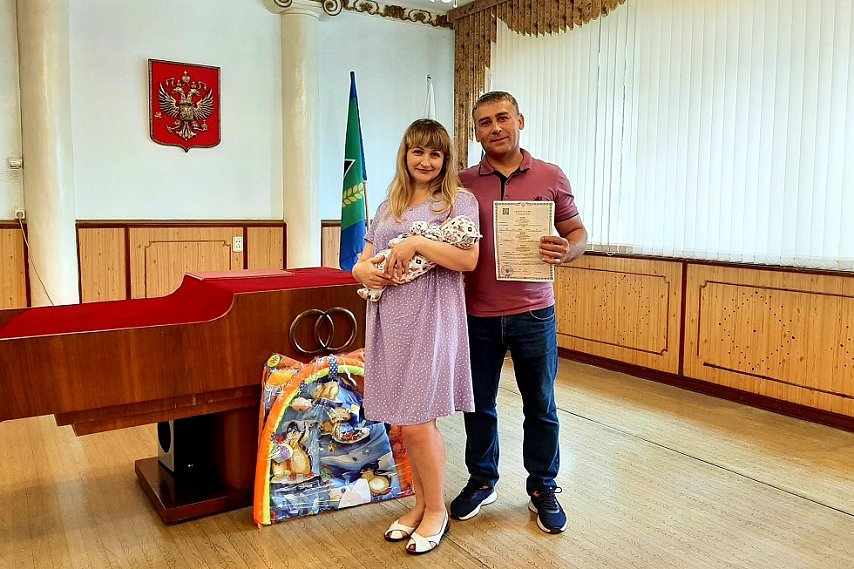 Что войдёт в подарки для новорождённых в Белгородской области с мая 2024 года