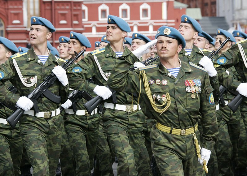 Прямая трансляция парада Победы в Москве