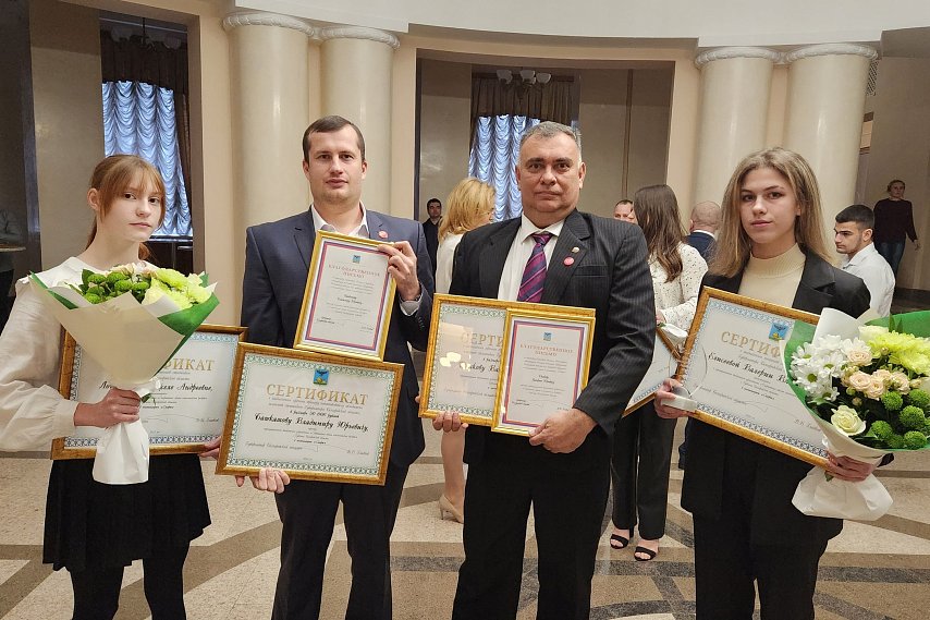 Три спортсмена из Губкина получили губернаторскую стипендию
