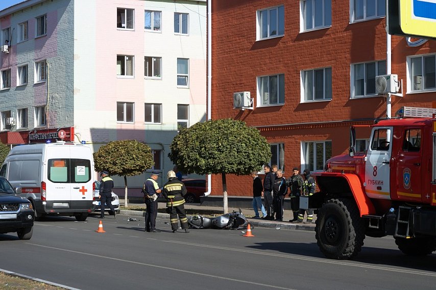 В Губкинском округе за три дня в ДТП пострадали два мотоциклиста и 19-летняя девушка