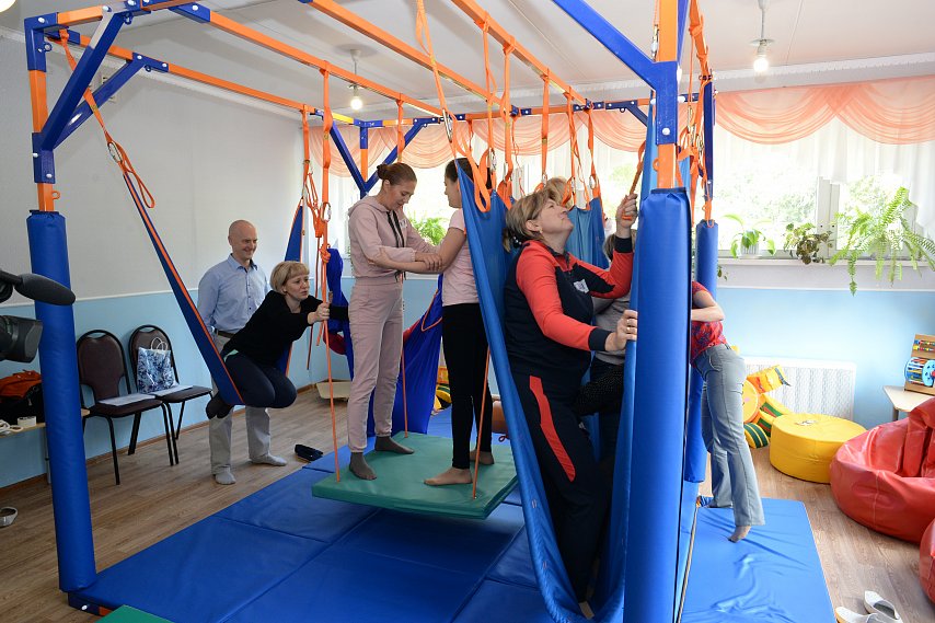 Уникальный сенсорно-динамический зал оборудовали в губкинском детском саду