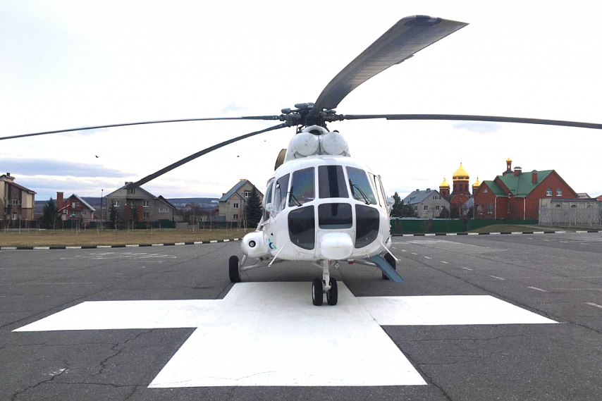 Жительницу Губкина эвакуировали на вертолёте санавиации после родов