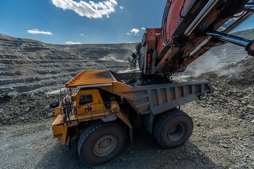 Двухмиллиардную тонну железной руды добыли на Лебединском ГОКе