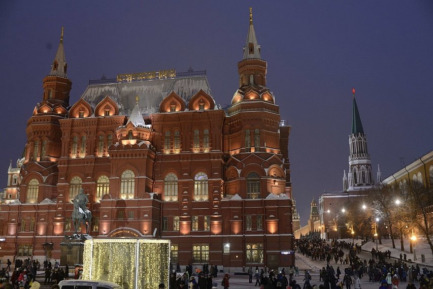Праздничная Москва – в объективе губкинского фотографа