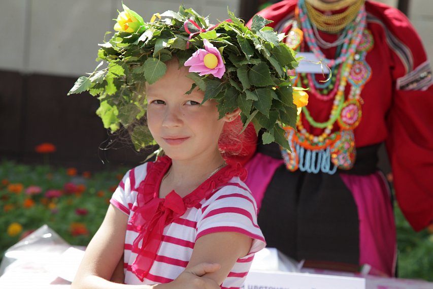 От кукол-оберегов – до бумажных змеев: в Губкине прошёл фестиваль детского творчества
