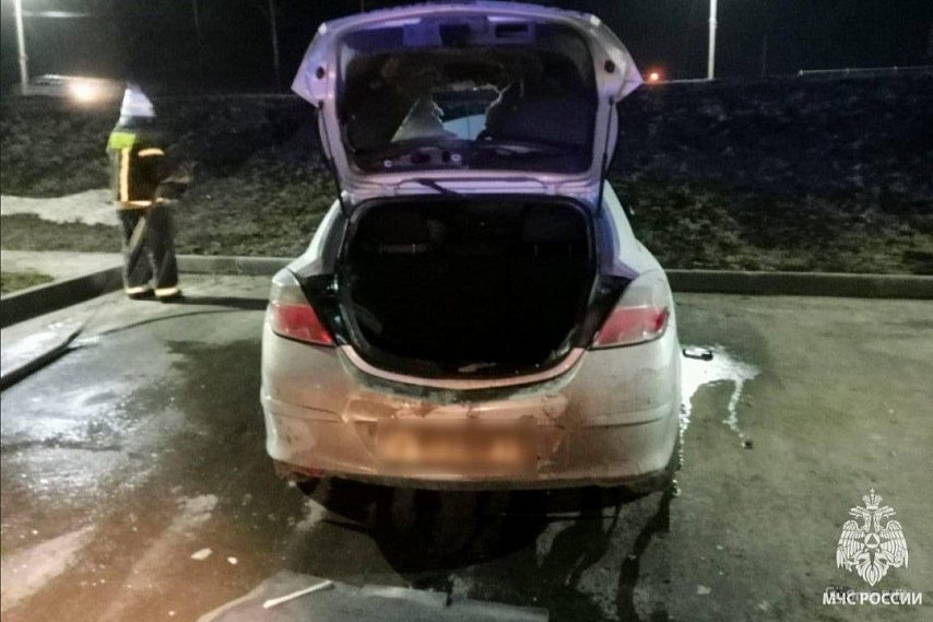 В Губкине подожгли припаркованный автомобиль
