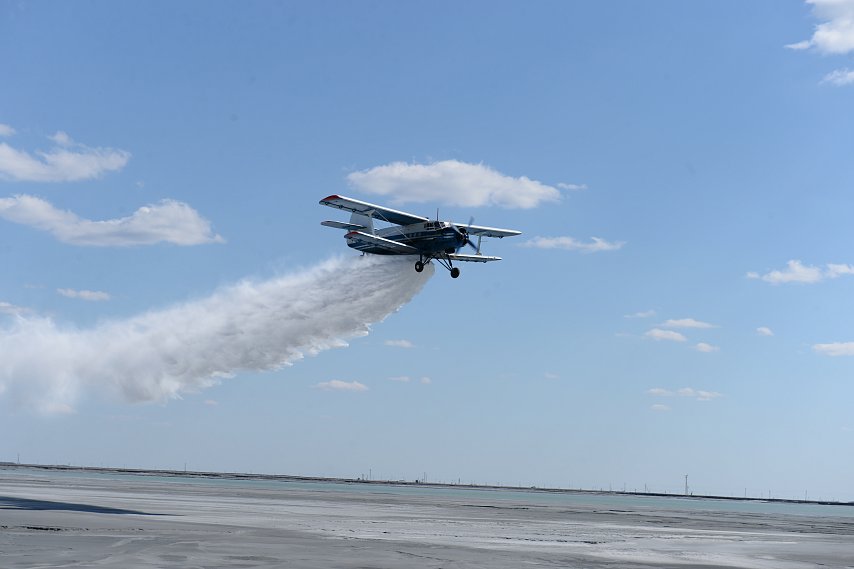 Малая авиация приступила к борьбе с пылением на Лебединском ГОКе