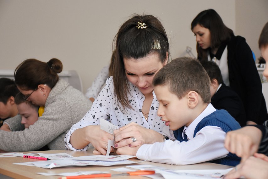 Фонд «Поколение» передал миллион рублей на помощь детям-аутистам