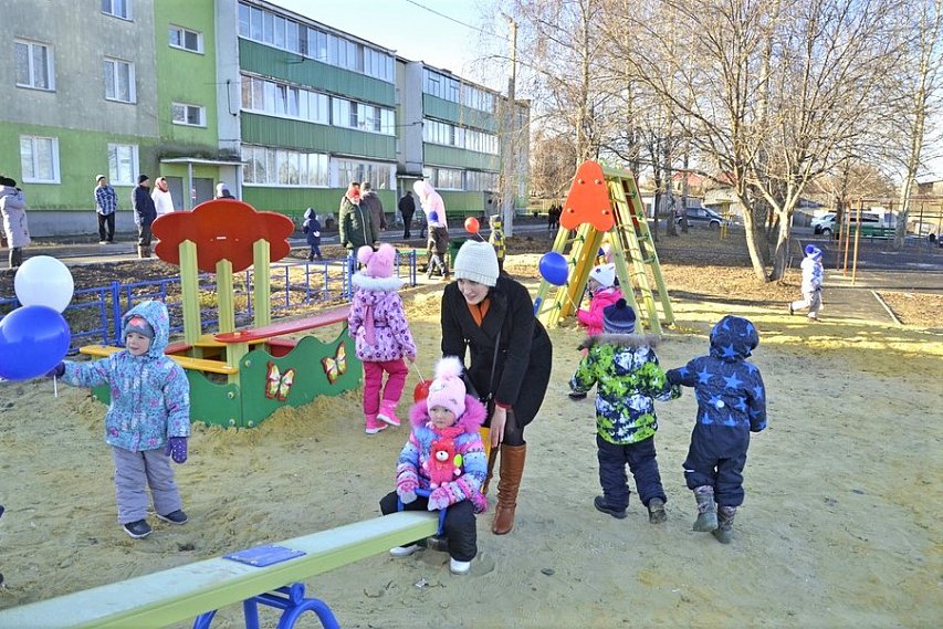 Ещё одну детскую площадку открыли в Губкинском городском округе