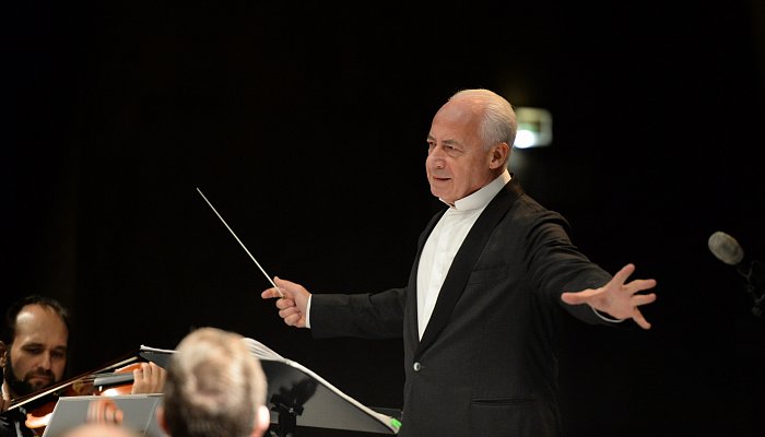 Владимир Спиваков выступил в Губкине с Национальным филармоническим оркестром