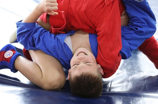 Открытое первенство по самбо провели в Губкине