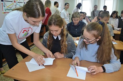 Волонтёры рассказали губкинским школьникам, как сократить время на выполнение домашних заданий