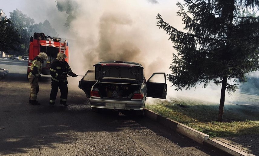 В Губкине в выходные загорелся автомобиль