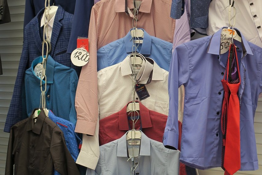 Жители городов России рассказали, сколько стоит собрать ребёнка в школу