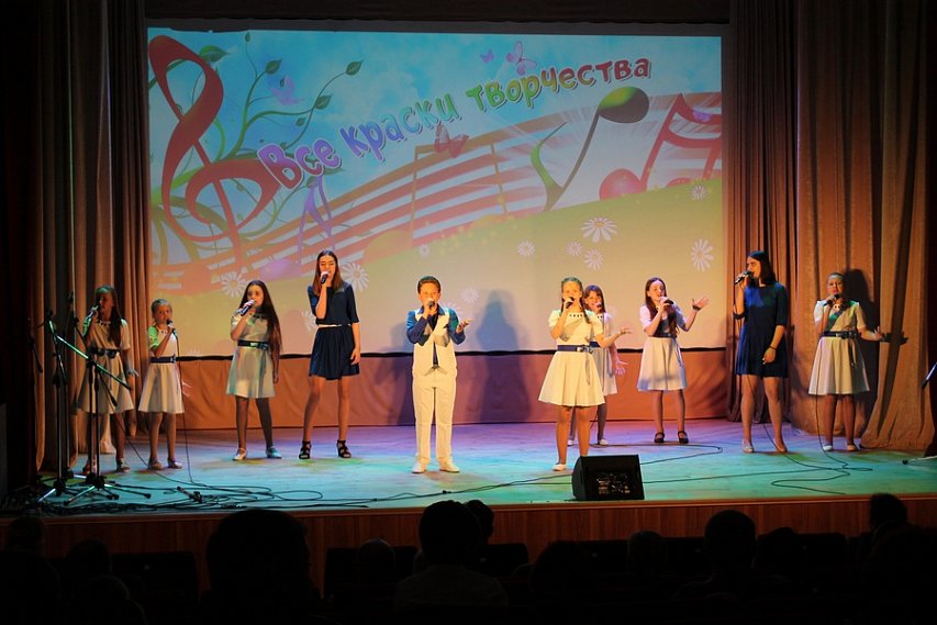 Детские коллективы Губкина выступили на сцене ЦКР "Лебединец"