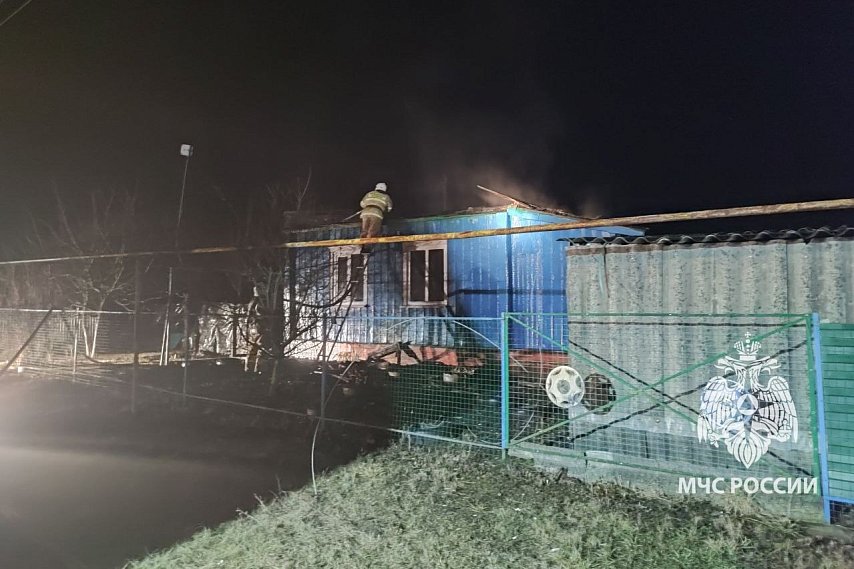 Сегодня ночью в Губкинском округе горел жилой дом