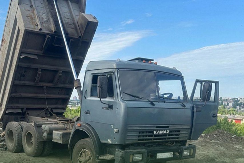 Водитель КамАЗа заплатит 40 тысяч рублей за свалку из строительных отходов в Губкине