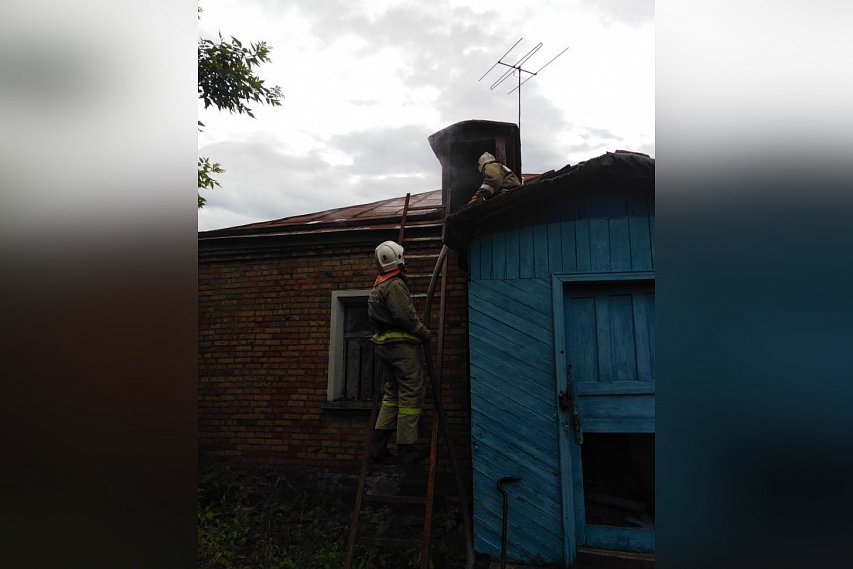 Молния снова стала причиной пожара в Губкинском округе