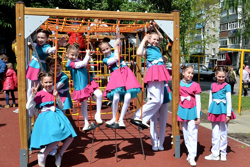 Две новые детские игровые площадки появились в Губкине