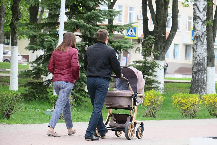 В России одобрили закон о поддержке семей с детьми 