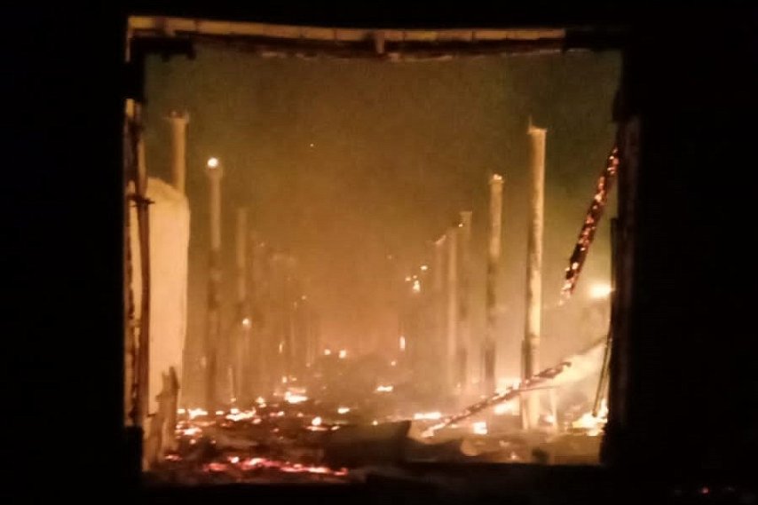 В Губкинском округе сгорел склад