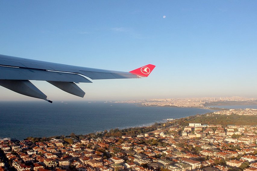 Россия приняла решение приостановить авиасообщение с Турцией и Танзанией