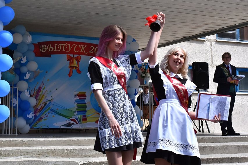 Минпросвещения назвало единые дни последнего звонка и выпускного в 2026 году