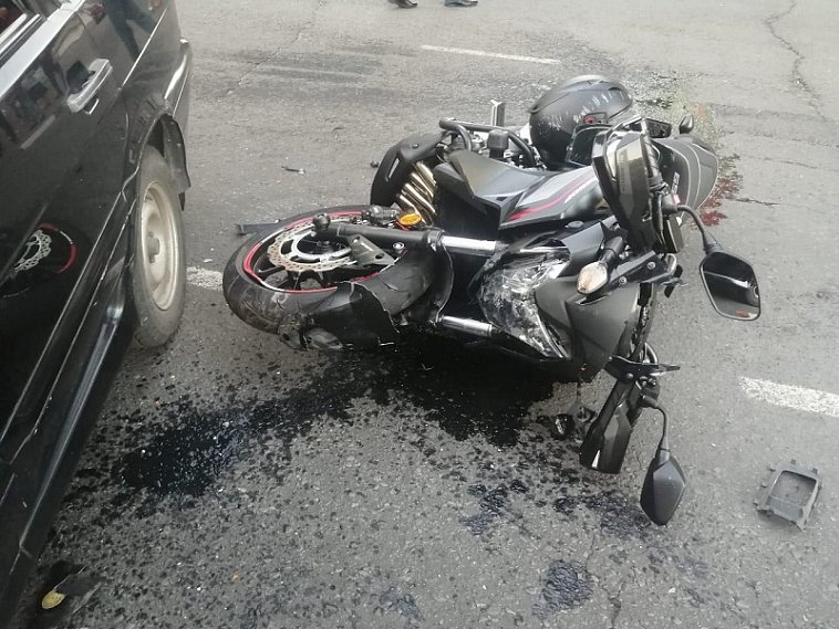 Мотоциклист пострадал в ДТП с легковушкой в центре Губкина
