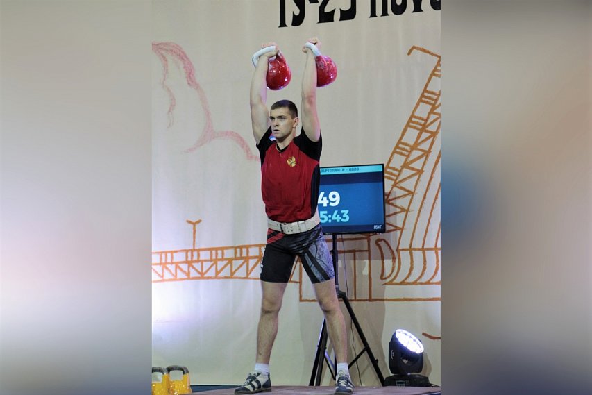 Павел Чуев из Губкина снова стал чемпионом мира по гиревому спорту и установил мировой рекорд