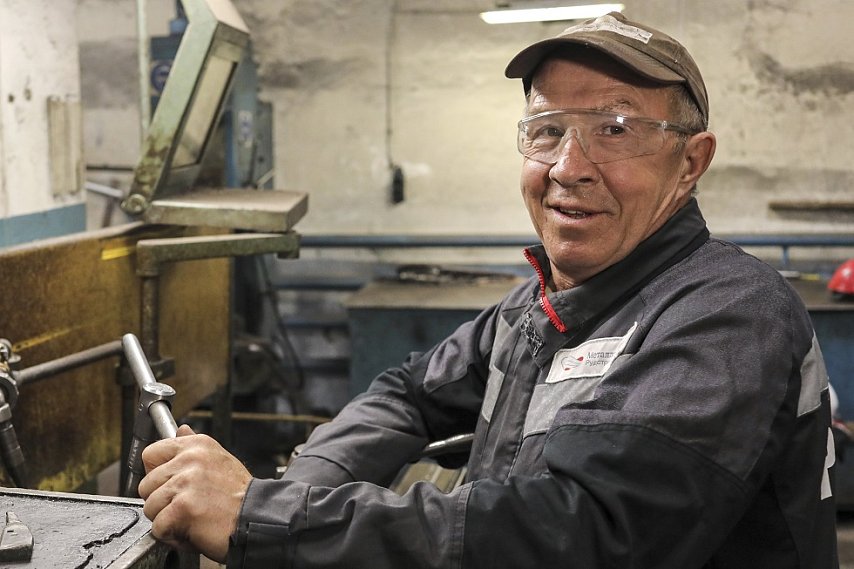 К станку отношусь как к человеку! Ни одна большая стройка на комбинатах Металлоинвеста не обходится без токаря Рудстроя Сергея Гребёнкина