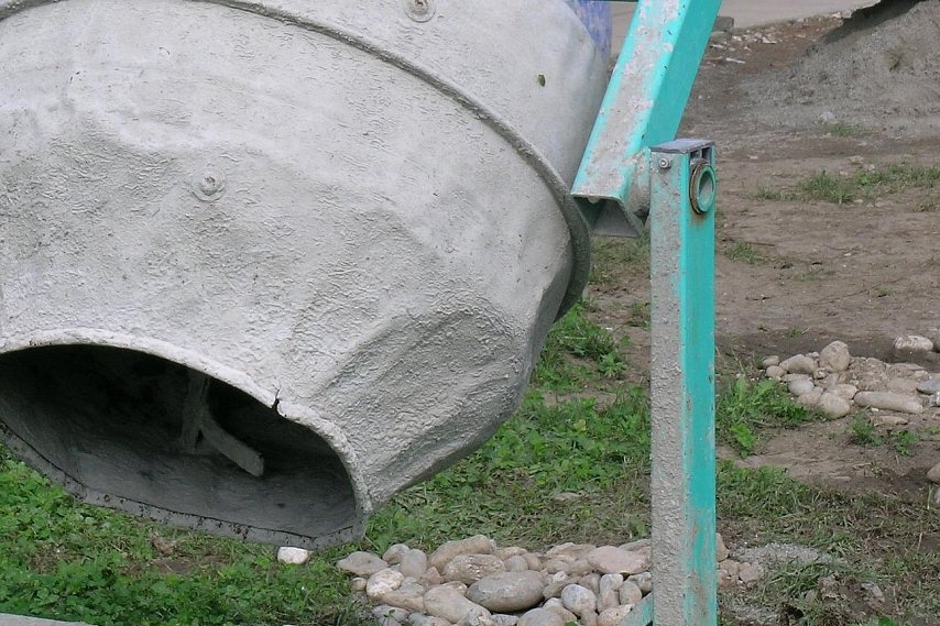 Губкинцу грозит 5 лет тюрьмы за украденные бетономешалку и металлическую ёмкость