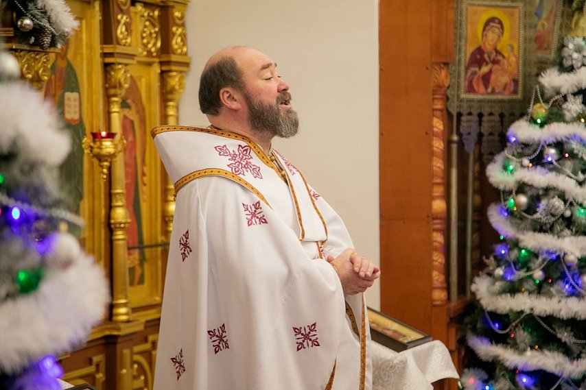 Епископ Софроний поздравил православных Губкина с Рождеством
