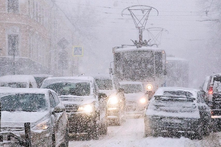 Погода ухудшается: Белгородскую область ждут морозы, сильный ветер и снегопады