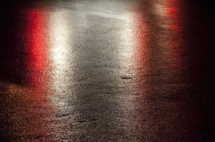 Автоледи сбила мужчину на трассе в Губкинском округе