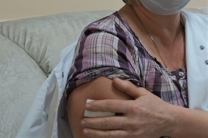Более 700 тысяч жителей Белгородской области сделали первую прививку от коронавируса