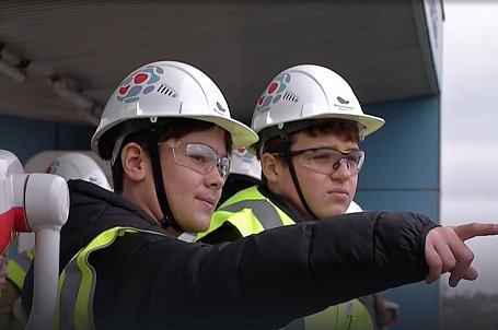 Губкинские школьники побывали на экскурсии на Лебединском ГОКе