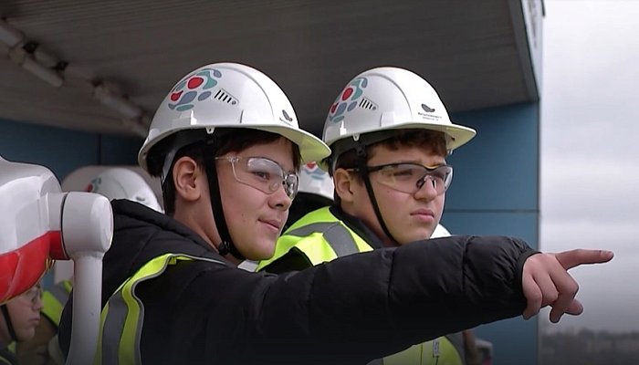 Губкинские школьники побывали на экскурсии на Лебединском ГОКе