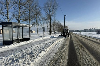 В Губкине чистить снег вышли не только коммунальщики, но и неравнодушные жители