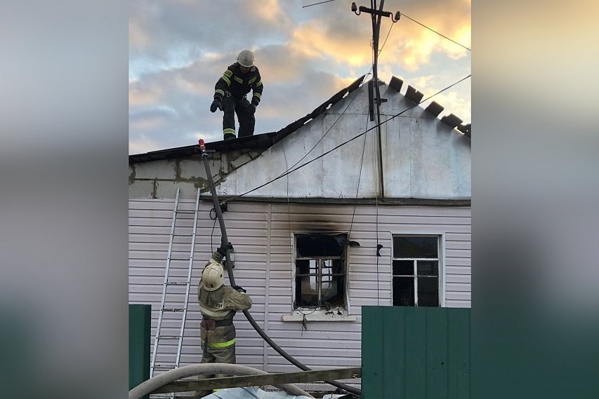 В Губкинском округе загорелся частный дом 